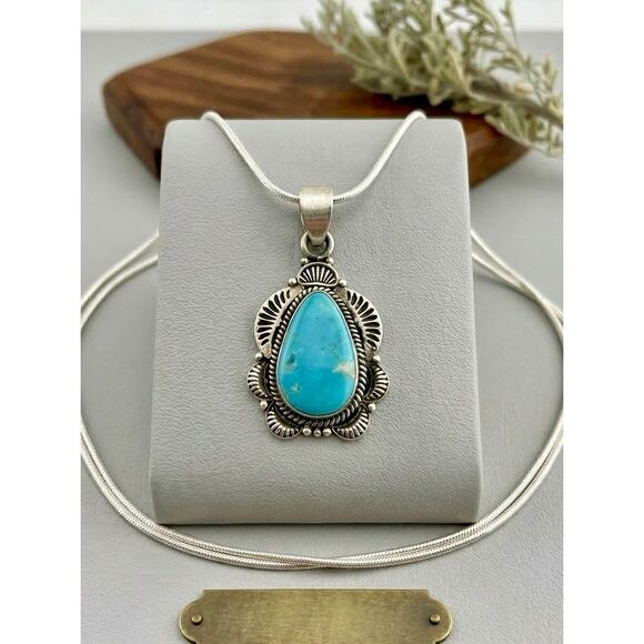 New Sterling Silver Turquoise Oval Pendant Necklace Southwestern Artisan Jewelry - Picture 5 of 5
